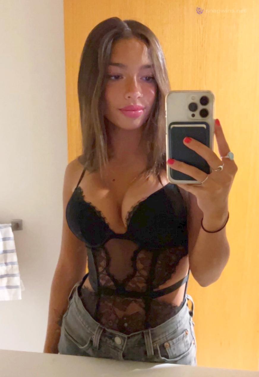 Bella Diaz